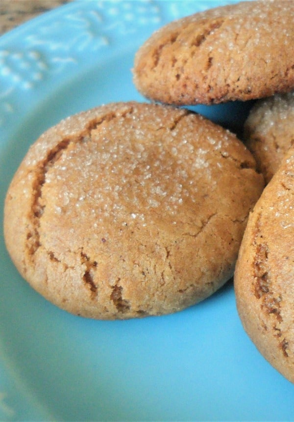 Easy recipe for gingersnap cookies. One of my favorite old fashioned Christmas cookie recipes. A great cookie to make for Christmas cookie exchanges.