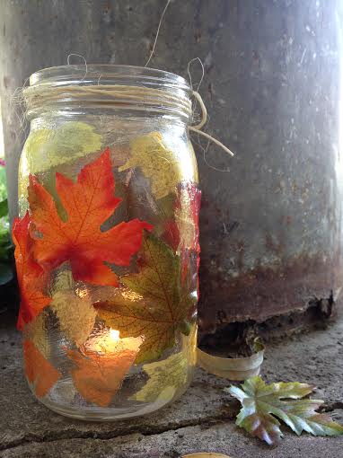 Easy DIY fall craft. How to make fall leaf mason jar candle holders.