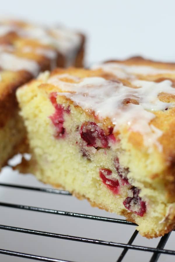 The best recipe for cranberry orange pound cake. One of my favorite holiday recipes!