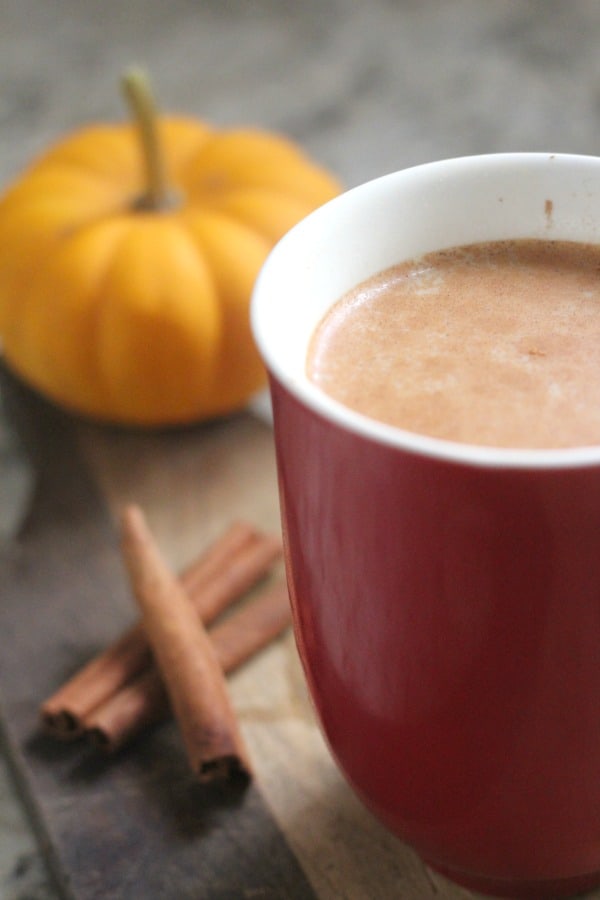 Looking for an easy crock pot beverage recipe for the fall season? This crock pot pumpkin spice latte tastes as great as it smells!