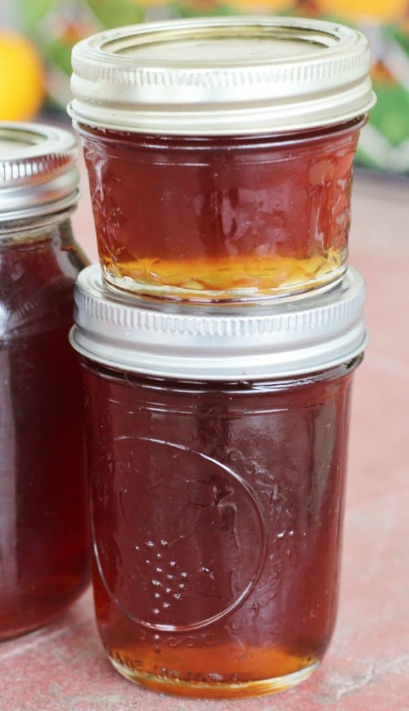 Easy recipe for canning rootbeer jelly. Learn how to make jelly like a pro!