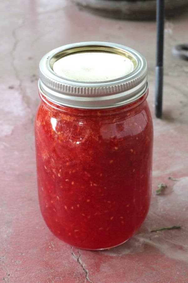 Recipe for canning raspberry apricot jam. Easy recipe for beginning canners. This is the perfect combination of raspberries and apricots that you won't want to miss!