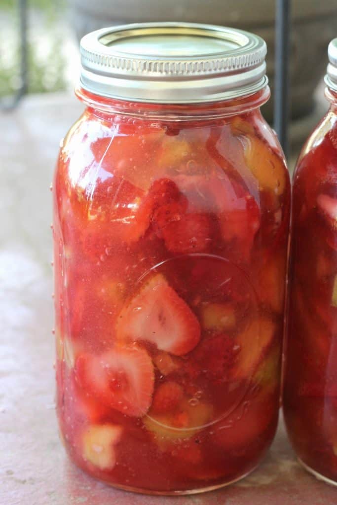 Recipe for canning strawberry rhubarb pie filling. Easy recipe for beginning canners.