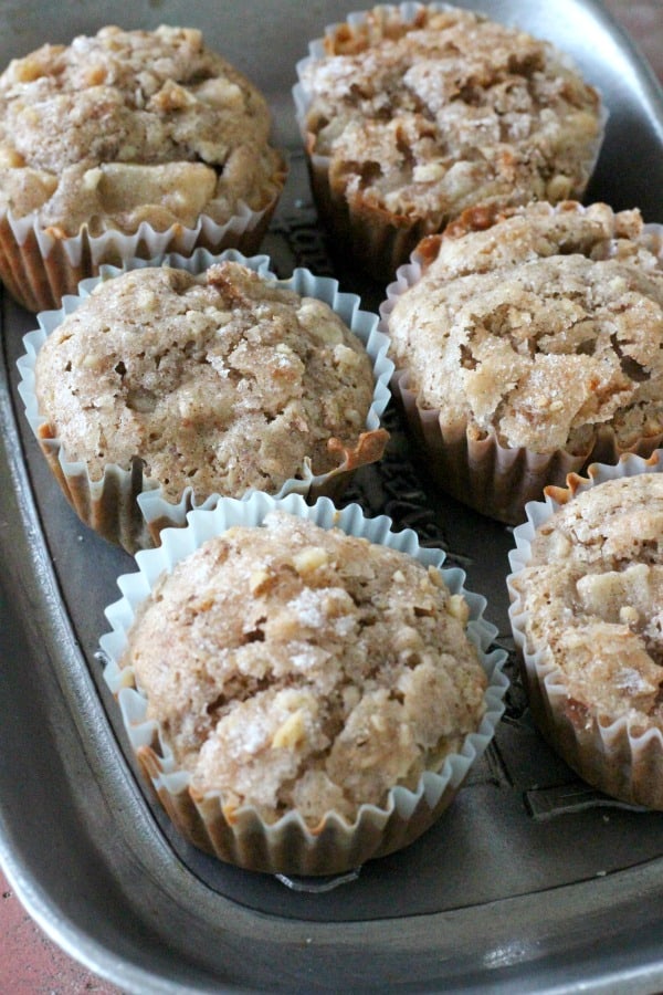 Easy recipe for vanilla pear muffins. One of my favorite fall baking recipes!