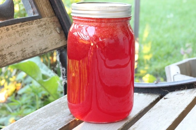 Easy recipe for canning strawberry lemonade concentrate.