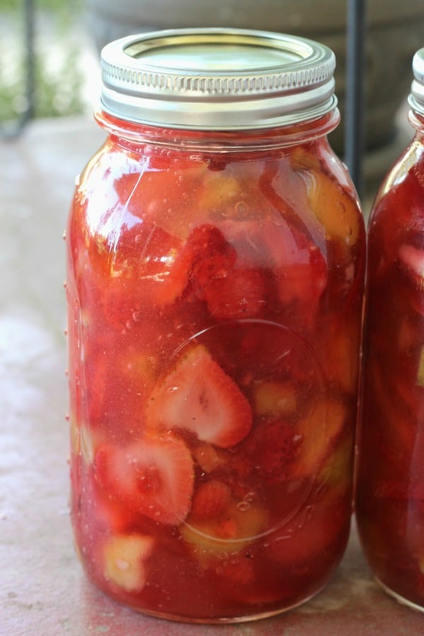 Easy recipe for canning strawberry rhubarb pie filling.