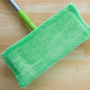 The best microfiber mops for kitchen floors! Find out the BEST spray mop, wet mop, dry mop, dust mop, and the best microfiber mop for hardwood floors.