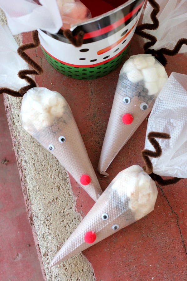 Easy DIY reindeer hot chocolate cones make a great hot chocolate party favor or a simple DIY holiday gift for friends and family.