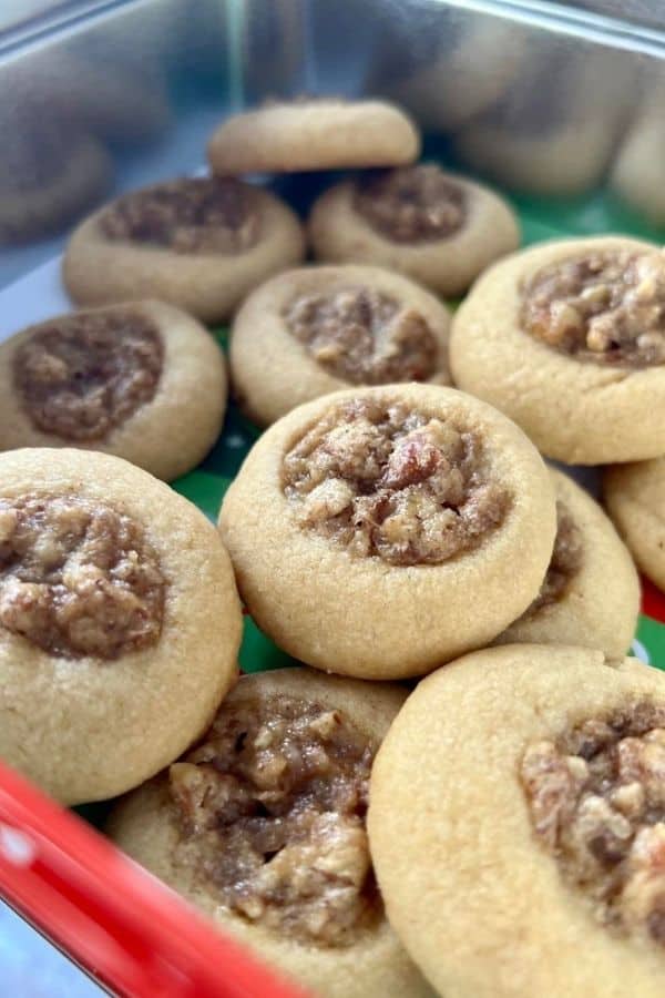 Easy recipe for pecan pie cookies. One of my favorite easy cookie recipes for the holidays. Christmas baking can be fun and easy too!