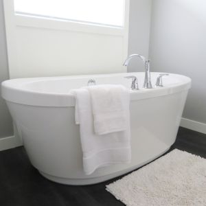 Say goodbye to yellow bleach stains in your plastic bathtub with our easy-to-follow cleaning tips! Discover effective techniques and natural remedies to eliminate stubborn stains and restore your bathtub to its original shine. Check out our guide now!
